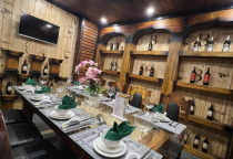 THI CÔNG HÂM RƯỢU LÊ GIA